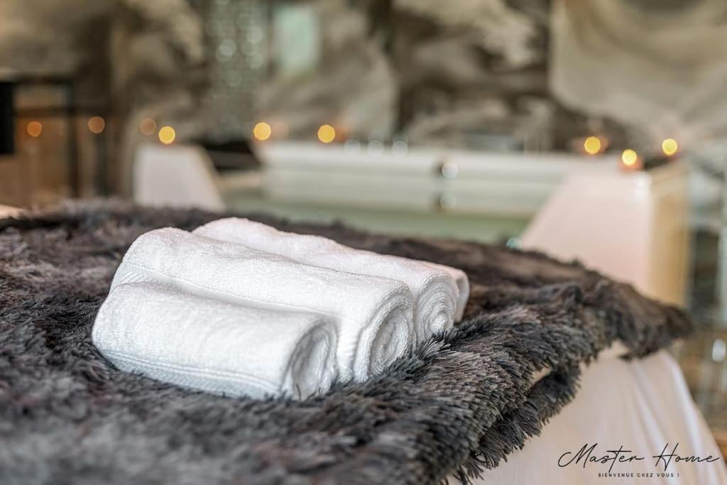 Gout De Luxe A Narbonne T3 Climatise, Spa, Parking Екстер'єр фото